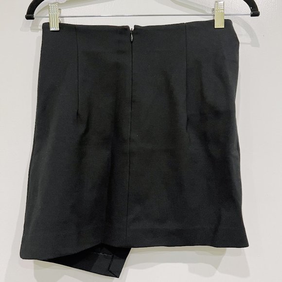 Aritzia Babaton Jethro wrap front black mini skirt in black size 2 - Picture 3 of 3